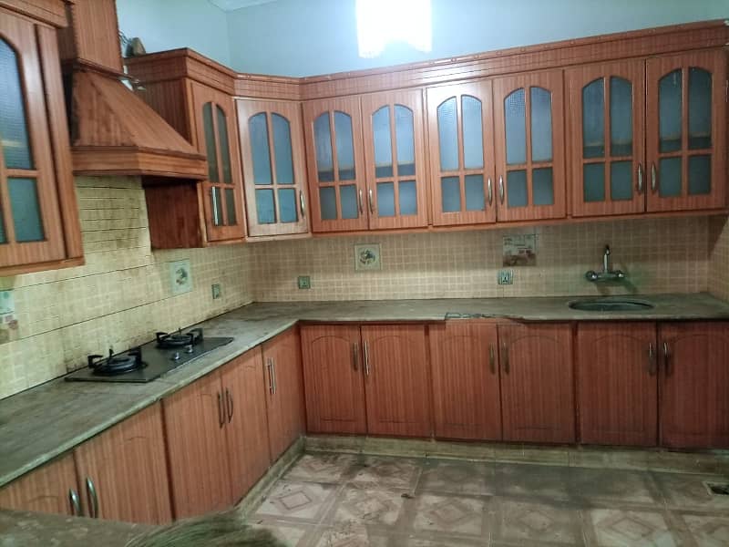 7 Marla Double Unit House 5 Bed Room With Attached Bath, Drawing Dining, Kitchen, T. V Lounge, Servant Quarter 4