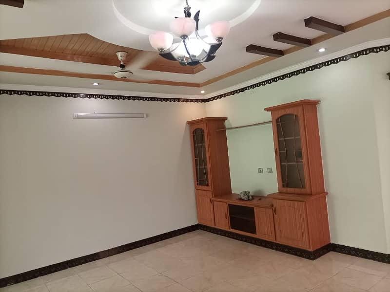 7 Marla Double Unit House 5 Bed Room With Attached Bath, Drawing Dining, Kitchen, T. V Lounge, Servant Quarter 6