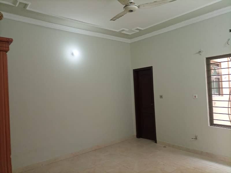 7 Marla Double Unit House 5 Bed Room With Attached Bath, Drawing Dining, Kitchen, T. V Lounge, Servant Quarter 21