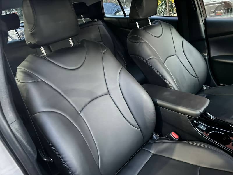 Toyota Prius 2018 S Safety Plus 11