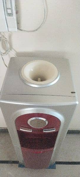 water dispenser excellent condition 0