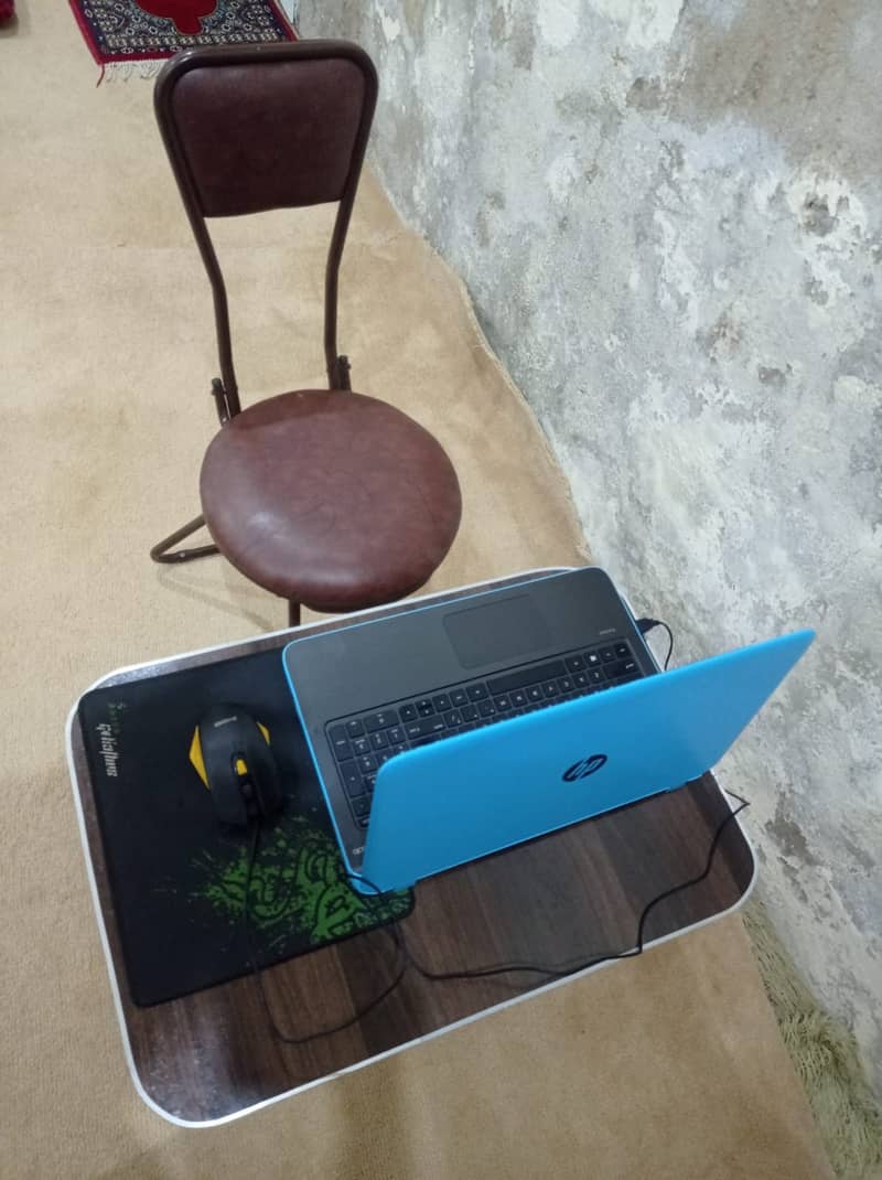 Foldable Laptop Table with Chair 1