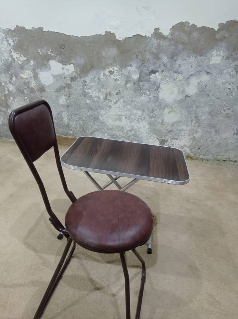 Foldable Laptop Table with Chair 2