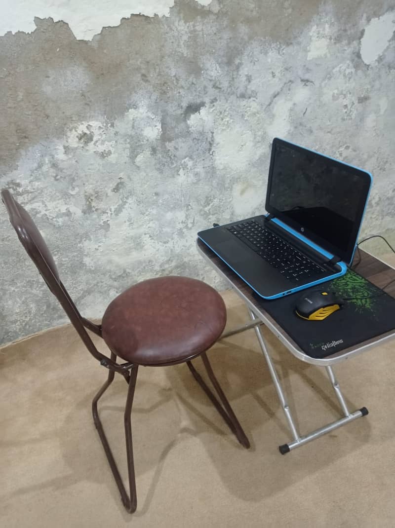Foldable Laptop Table with Chair 5