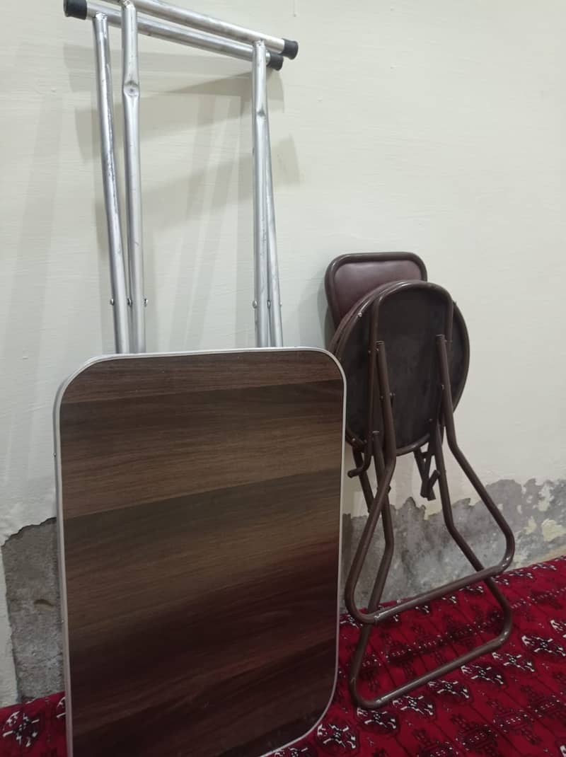 Foldable Laptop Table with Chair 6