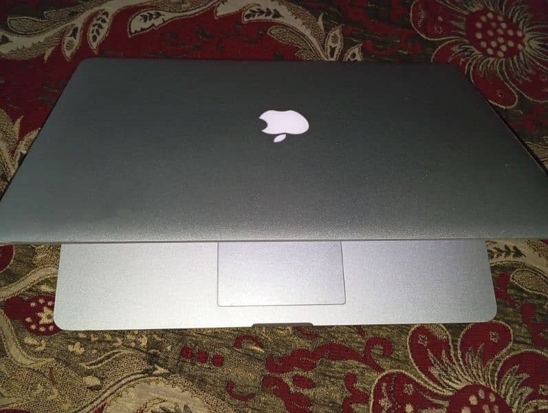 Macbook pro 2015 15 inches/ 16 gb Ram / 256 Gb ssd 7