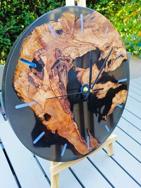 resin and epoxy wall clock 1