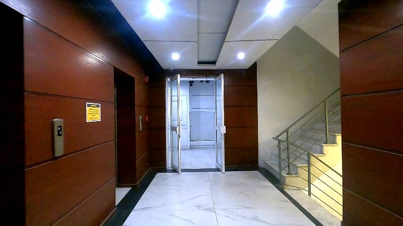 Ist Floor 4112 Square Feet Office For Rent In Main Boulevard Gulberg Lahore 6