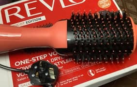 REVLON 1 step volumizer(price is negotiable)