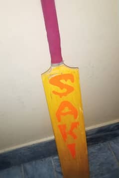 cricket bat saki good condition only 1 time used