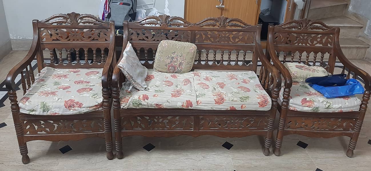 4 Seater Chinese Sofa for sale (2+1+1) 0