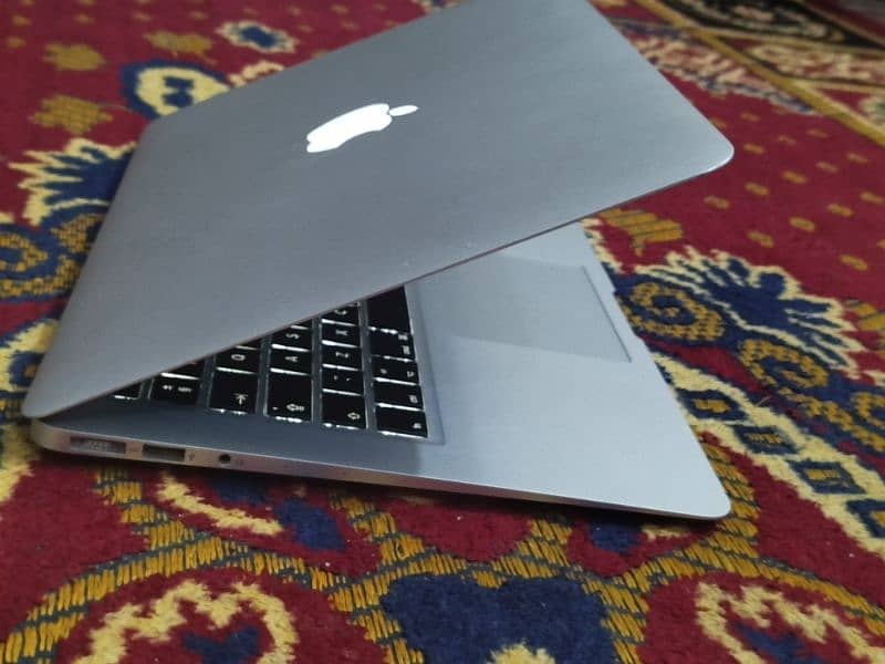 Apple MacBook Air 2015 512 GB 0
