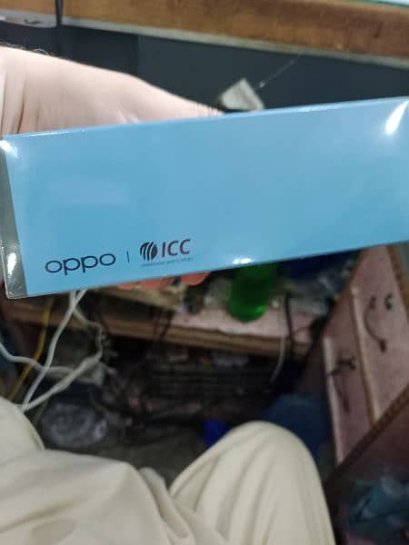 Oppo mobile F19 6/128 with one year warranty 1