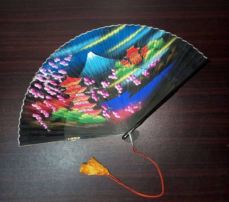 Wooden Hand-painted Fuji Japanese Handfan 0