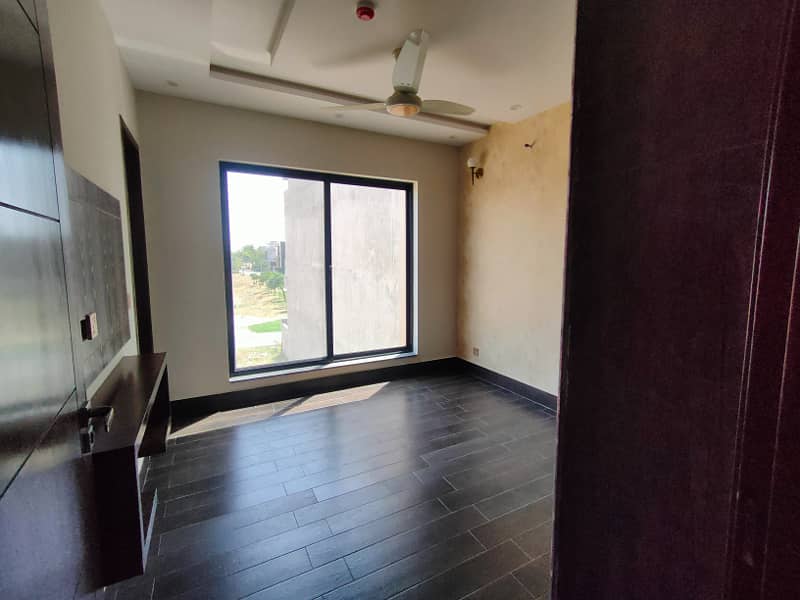Outclass Location 5 Marla 3 Bedroom Modern Design House For Sale On 50Ft Road In Dha 9 Town Lahore 32