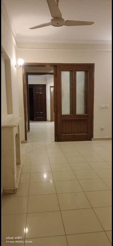5 marla upper portion available for rent in pak arab housing scheme Main farozpur road Lahore 7