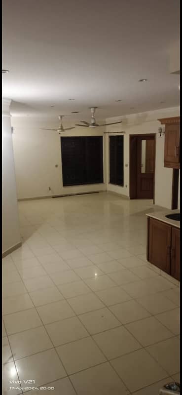 5 marla upper portion available for rent in pak arab housing scheme Main farozpur road Lahore 9