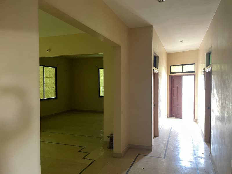 1ST FLOOR 3 BED DD IN SADI TOWN BLOCK 4 GOOD FOR SMALL FAMILY 4