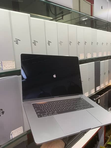 MACBOOK PRO 2017 15” 5