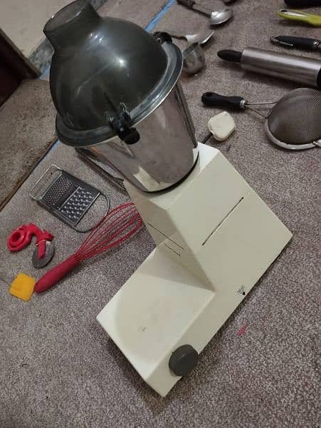 Electric Cooker, Fan, Grinder & Mixer, Cattle And Sandwich Maker 2