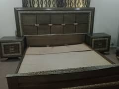 Double bed set for sale/bedroom set/king size/