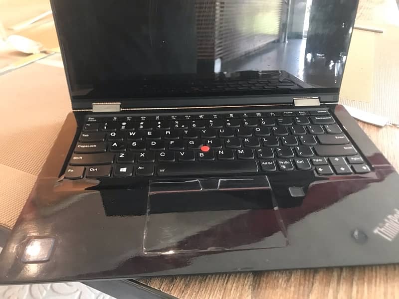 Lenovo X390 Yoga i7 8th Generation 5