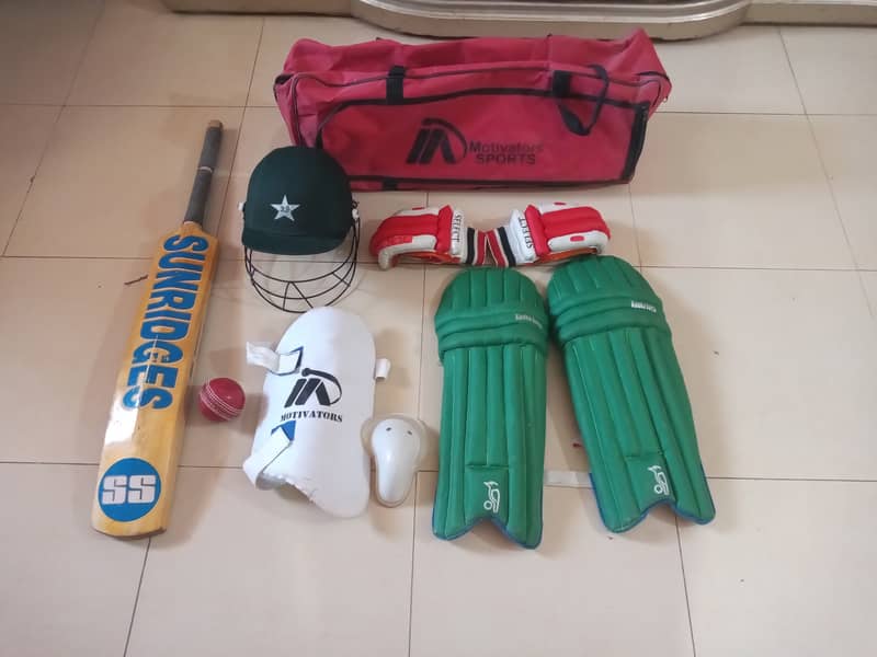 Cricket Kit for sale. Suitable for kids age 8-14 year 0