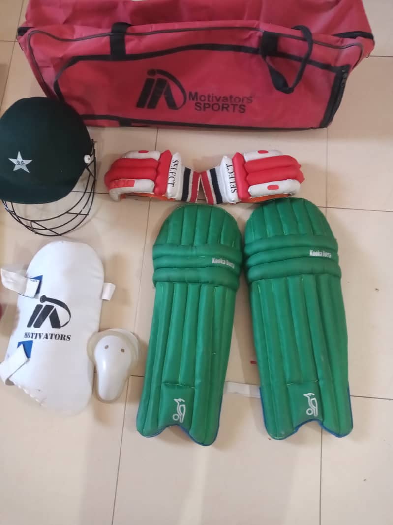 Cricket Kit for sale. Suitable for kids age 8-14 year 2