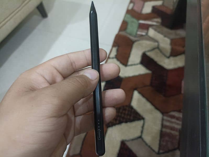 iPad 9th Gen With Magnetic Pencil and Case 4