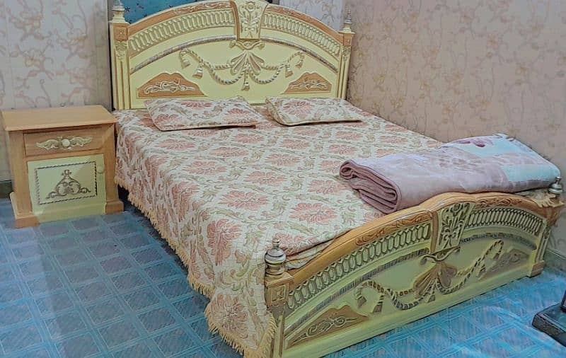 Luxury Bed with pure wooden on cheap price 1