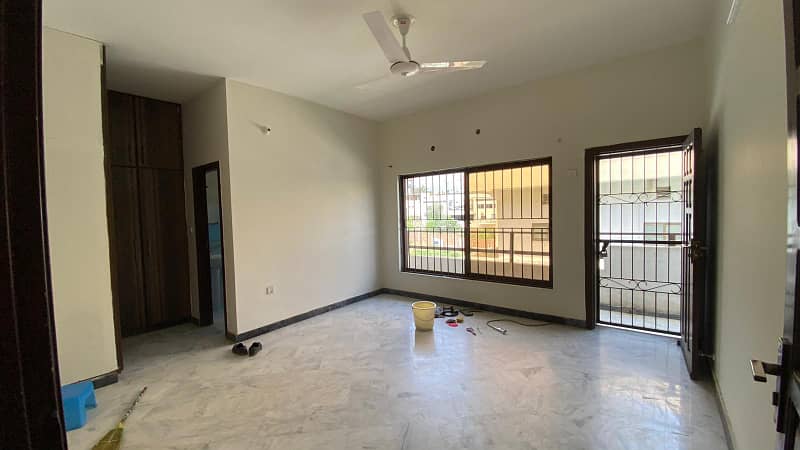 14 Marla Upper Portion Available. For Rent in G-15 Islamabad. 4