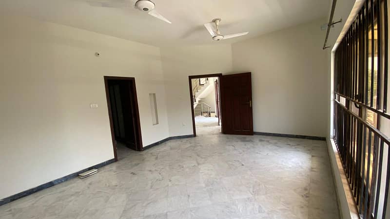 14 Marla Upper Portion Available. For Rent in G-15 Islamabad. 6