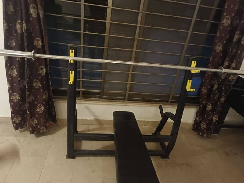 imported universal bench with shoulder stand and 6.5  feet rod 1