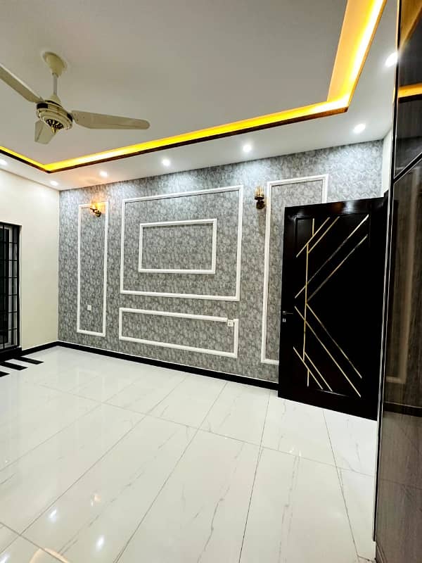 Highly-Desirable House Available In Wapda Town For Sale 38