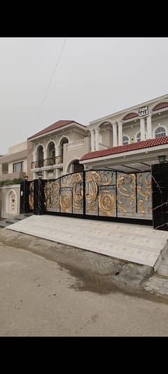 Brand New Italian Bungalow Available For Sale Nearby Wapda Town.
