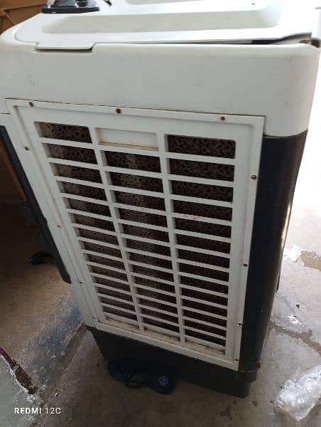 Air cooler maze company condition use all is ok. . 5