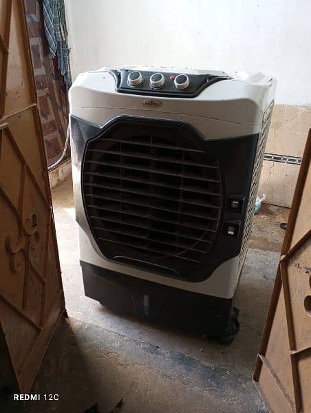 Air cooler maze company condition use all is ok. . 6