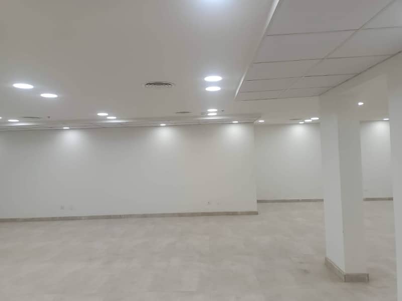 Commercial State Of Art Building Avaibale For Rent. 15
