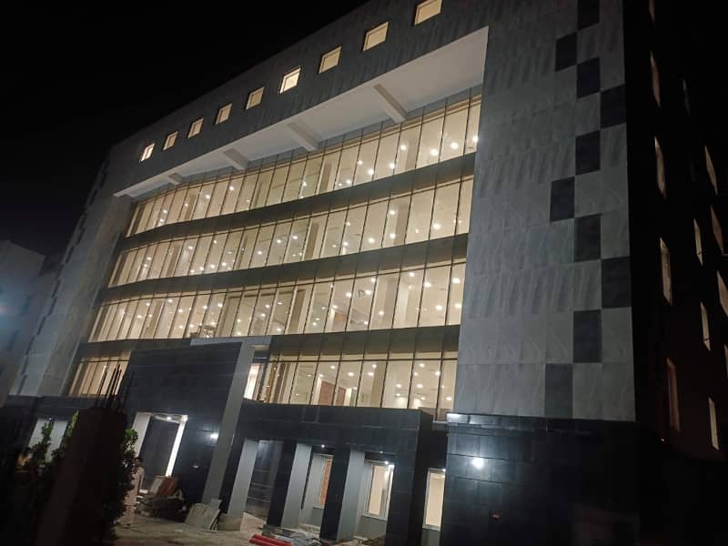 Commercial State Of Art Building Avaibale For Rent. 16