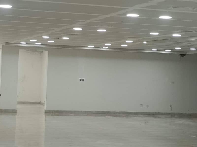 Commercial State Of Art Building Avaibale For Rent. 29