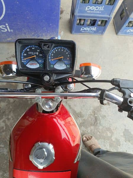 Honda 125 for sell fresh condition 03280166876 8
