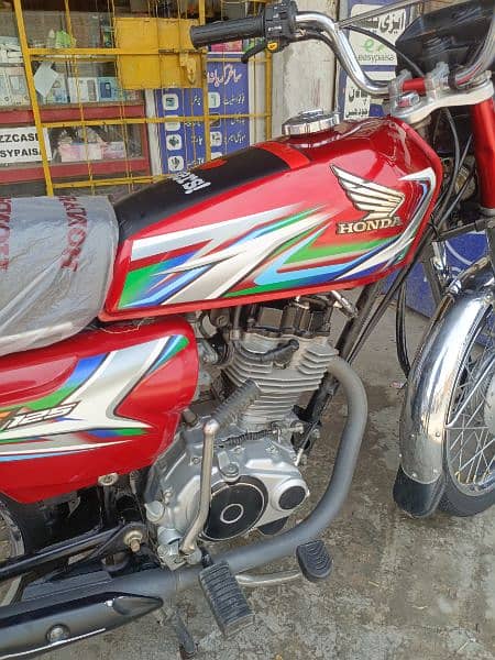 Honda 125 for sell fresh condition 03280166876 9