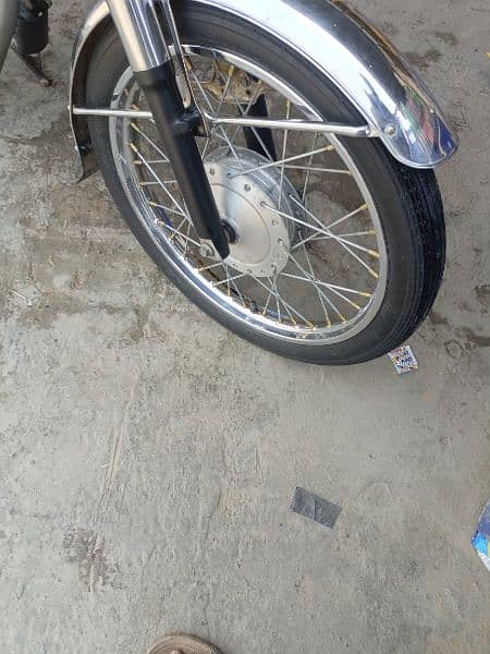 Honda 125 for sell fresh condition 03280166876 11