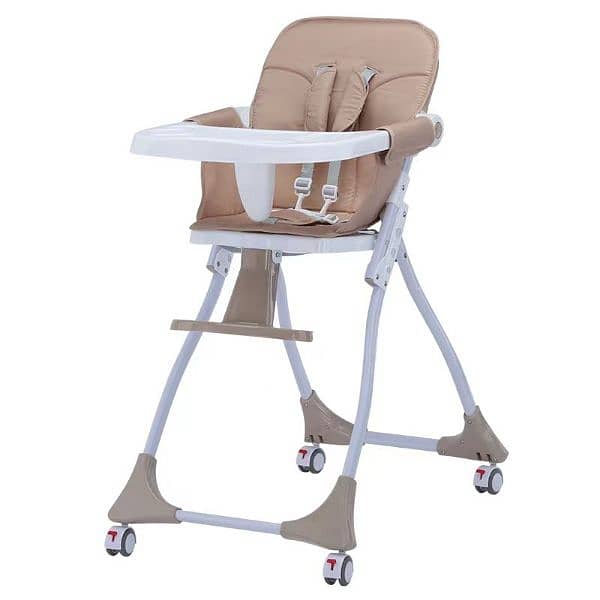 Baby Highchair with wheels 1