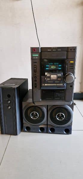 Original Sony Hifi 7500 with DVD and cd changer 2