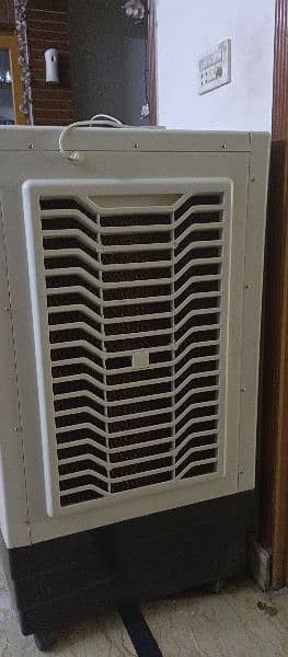 electric air cooler 10/10 condition slightly used 1