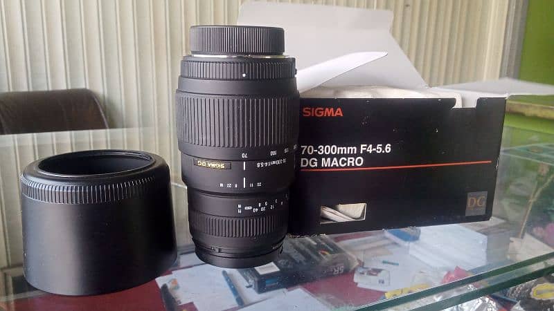 sigma 70--300mm F4-5.6 1