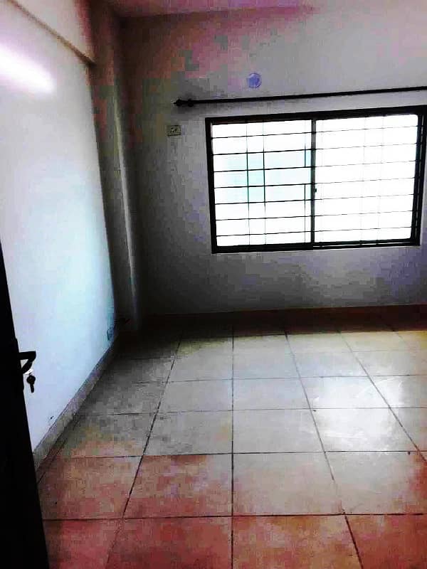 Prime Opportunity Immaculate 3rd Floor Apartment In Askari 11 - Now On Sale! 6
