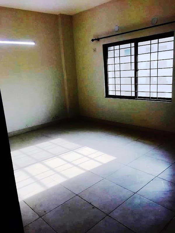 Prime Opportunity Immaculate 3rd Floor Apartment In Askari 11 - Now On Sale! 8