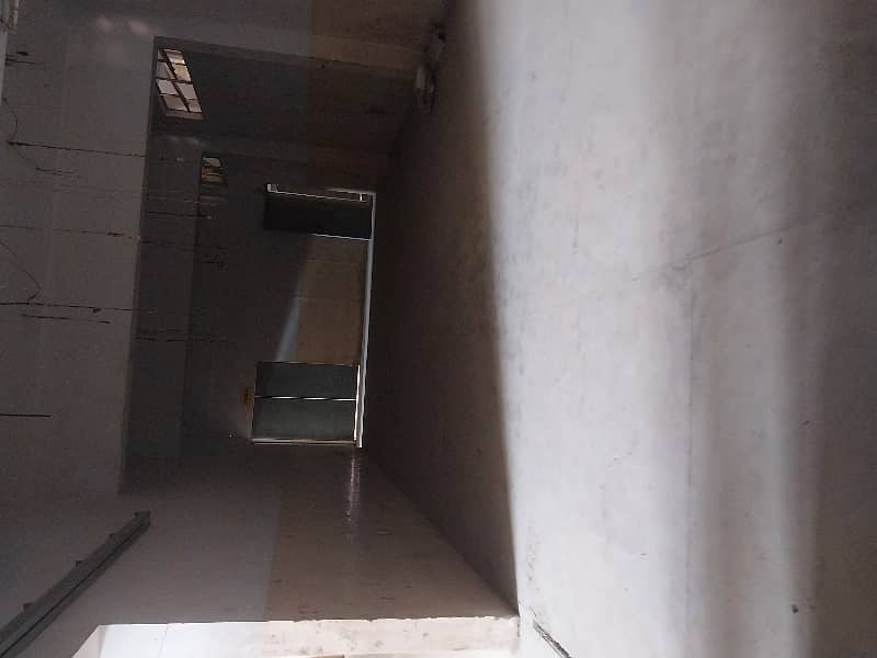 Available For Rent In Korangi Industrial Area Near Brookes Chowrangi About 10000 Square Feet. 12